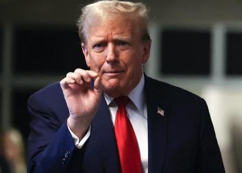 Trump considera posible alivio arancelario para algunos sectores de Canadá y México