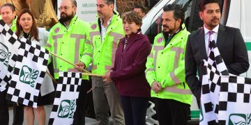Entregan 30 ambulancias en el EdoMéx