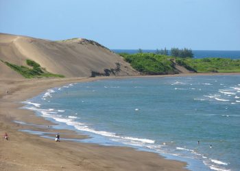 Mujer muere al ser arrollada por cuatrimoto en playa de Veracruz
