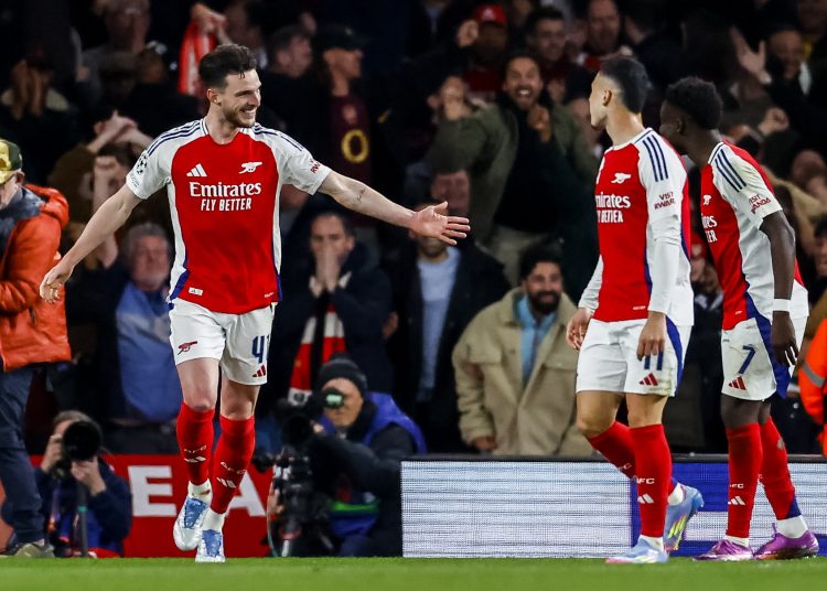 London (United Kingdom), 08/04/2025.- Declan Rice of Arsenal (L) celebrates scoring the 2-0 goal during the UEFA Champions League quarter-final 1st leg match between Arsenal FC and Real Madrid in London, Britain, 08 April 2025. (Liga de Campeones, Reino Unido, Londres) EFE/EPA/TOLGA AKMEN
