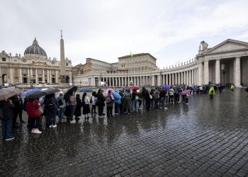 La presidenta de México defiende no ir al funeral del papa Francisco ante las críticas