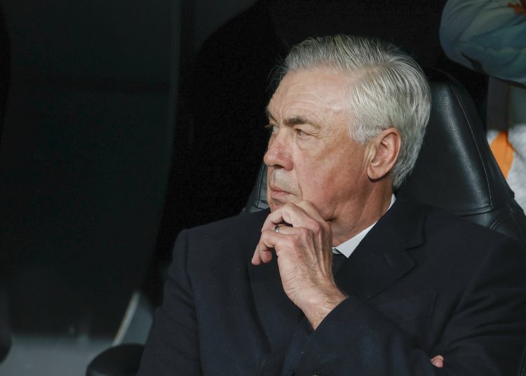 MADRID, 16/04/2025.- El entrenador del Real Madrid Carlo Ancelotti durante el partido de vuelta de cuartos de final de la Liga de Campeones que Real Madrid y Arsenal juegan hoy miércoles en el estadio Santiago Bernabéu. EFE/Chema Moya