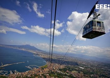 Cuatro muertos al descolgarse la cabina de un teleférico en Nápoles