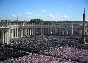 En el funeral destacan la importancia de los migrantes en pontificado de Francisco