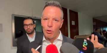 Descarta Murat retirar su afiliación a Morena