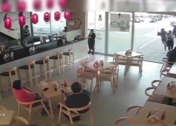 Asaltan a mujeres que intentaban huir, en Plaza Comercial de Irapuato