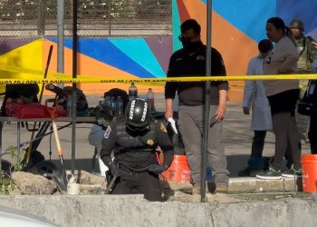 CDMX: Hallan restos de dos hombres en ex campamento migrante
