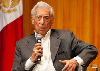 Comunidad internacional lamenta muerte de Vargas Llosa