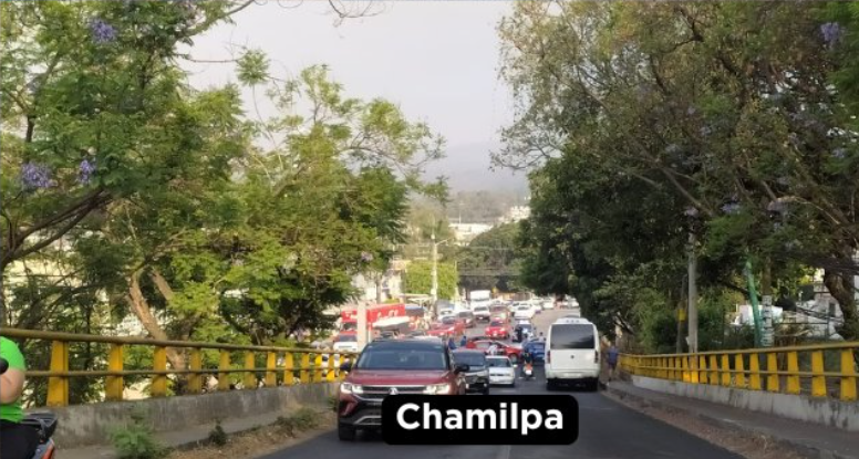 Bloqueos en Cuernavaca por conductor de taxi desaparecido