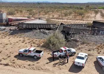 Descarrila tren de carga en Sonora