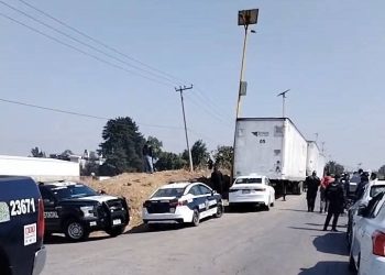Encuentran los cuerpos sin vida de tres personas en un taxi en Cuautitlán Izcalli