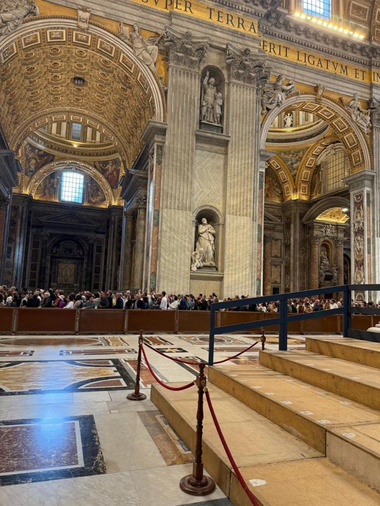 Más de 100 mil personas despiden al Papa Francisco
Foto: Arturo Marcial, habitante de Roma