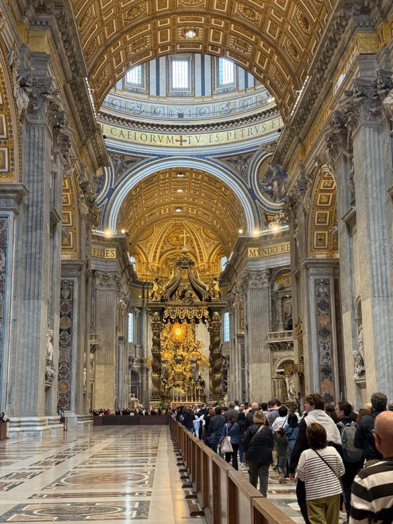 Más de 100 mil personas despiden al Papa Francisco
Foto: Arturo Marcial, habitante de Roma