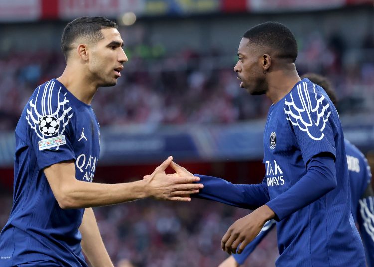 LONDON (United Kingdom), 29/04/2025.- Ousmane Dembele (R) of PSG celebrates with teammate Achraf Hakimi after scoring the opening goal during the UEFA Champions League semi-finals, 1st leg soccer match between Arsenal FC and Paris Saint-Germain, in London, Britain, 29 April 2025. (Liga de Campeones, Reino Unido, Londres) EFE/EPA/NEIL HALL