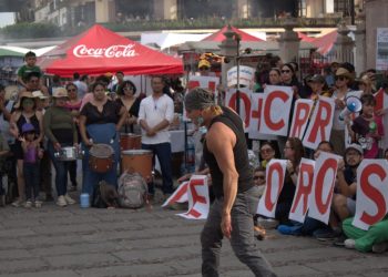 Aguascalientes: Decenas se manifiestan contra la tauromaquia en plena FNSM 2025
