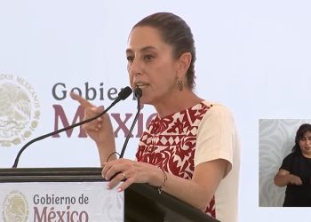 Asegura Sheinbaum que migrantes mexicanos también sostienen la economía de Estados Unidos