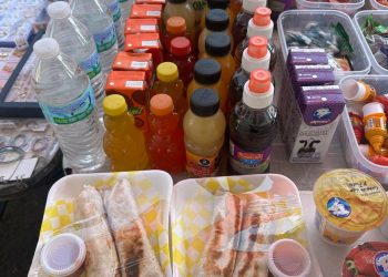 Hidalgo: Bajan ventas de dulces y refrescos por medida contra comida chatarra
