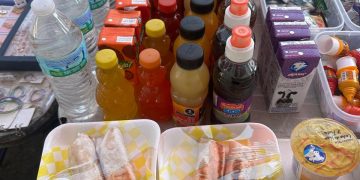 Hidalgo: Bajan ventas de dulces y refrescos por medida contra comida chatarra