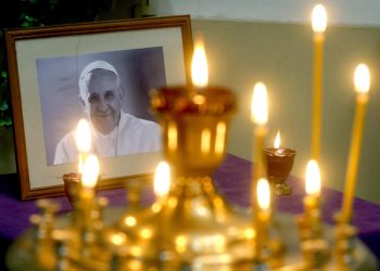 Ciudad Juárez; Migrantes despiden al “papa de los migrantes” con una emotiva misa