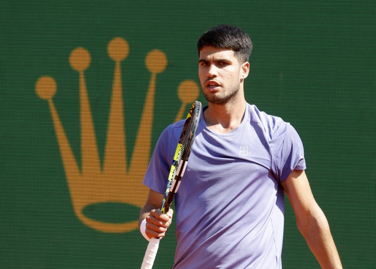 ROQUEBRUNE CAP MARTIN (France), 10/04/2025.- Carlos Alcaraz of Spain reacts during his third round match against Daniel Altmaier of Germany at the ATP Monte Carlo Masters tennis tournament in Roquebrune Cap Martin, France, 10 April 2025. (Tenis, Francia, Alemania, España) EFE/EPA/SEBASTIEN NOGIER