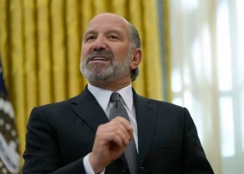 Secretario de Comercio de Estados Unidos asegura que aranceles estarán en vigor durante semanas