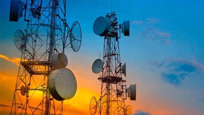 "Un diálogo de sordos", dice Moreno sobre conversatorios sobre Telecomunicaciones