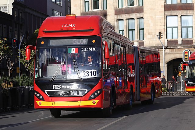 ¡Cambia horario del Metro y el Metrobús!