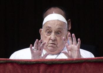 El papa Francisco reaparece para el Urbi et Orbi
