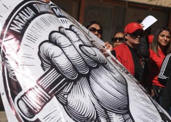 Maestros acuerdan un paro nacional para exigir mejoras salariales