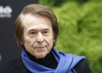 Raphael anuncia su vuelta a la música