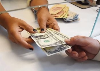 Las remesas bajan 0.8 % en febrero
