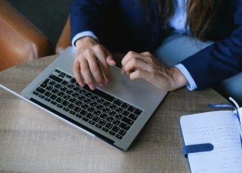 “Se busca crear ventanillas digitales para que los ciudadanos puedan realizar trámites de forma remota”: Arellano