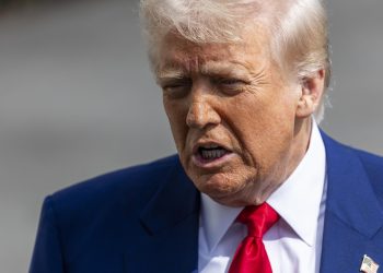 Trump amenaza a China con un arancel adicional del 50%