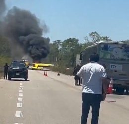 Avioneta aterriza de emergencia en carretera de Yucatán