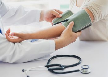 Más casos de hipertensión a edades tempranas en México