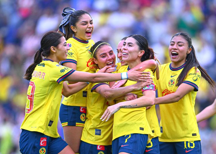 during the Semi-Finals second leg match between America and Guadalajara  as part of the Torneo Clausura 2025, Liga MX Femenil at Ciudad de los Deportes Stadium on May 04, 2025 in Mexico City, Mexico.