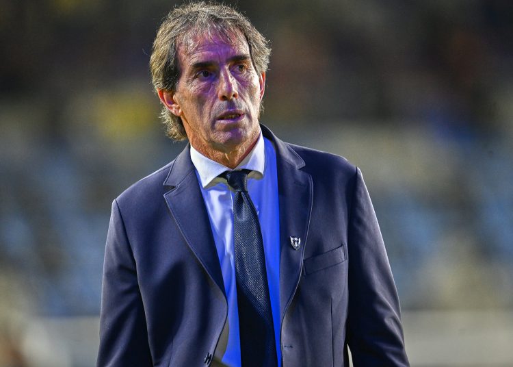 Jorge Guillermo Almada head coach of Pachuca during the Quarter-Final first leg match between Pachuca and America as part of the Liga BBVA MX, Torneo Clausura 2025 at Hidalgo Stadium on May 07, 2025 in Pachuca, Hidalgo, Mexico.