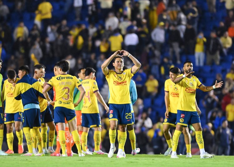 Ramon Juarez of America during the Quarter-Final second leg match between Pachuca and America as part of the Liga BBVA MX, Torneo Clausura 2025 at Ciudad de los Deportes Stadium on May 10, 2025 in Mexico City, Mexico.