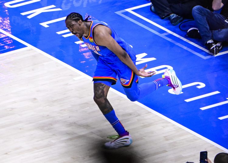 OKLAHOMA CITY (United States), 18/05/2025.- Oklahoma City Thunder forward Jalen Williams celebrates during the first half of the Western Conference Semifinals game seven between the Oklahoma City Thunder and the Denver Nuggets in Oklahoma City, Oklahoma, USA, 18 May 2025. (Baloncesto) EFE/EPA/GERALD LEONG SHUTTERSTOCK OUT