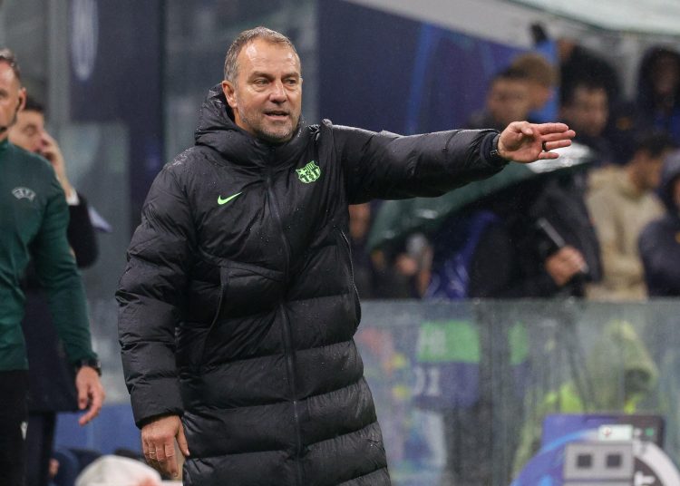 MILAN (Italy), 07/05/2025.- FC Barcelona's coach Hansi Flick gestures during the UEFA Champions League semifinal 2nd leg soccer match between Inter Milan and FC Barcelona, in Milan, Italy, 06 May 2025. (Liga de Campeones, Italia) EFE/EPA/Roberto Bregani