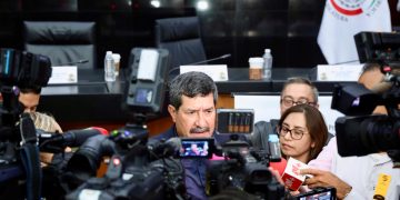 Adelanta Javier Corral reconfiguración profunda de ley Telecom