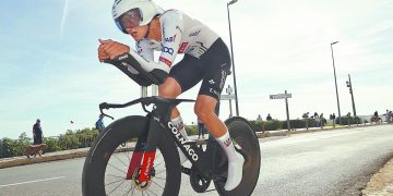 Giro de Italia; etapa diez contra reloj, el mexicano Isaac del Toro, mantiene el liderato