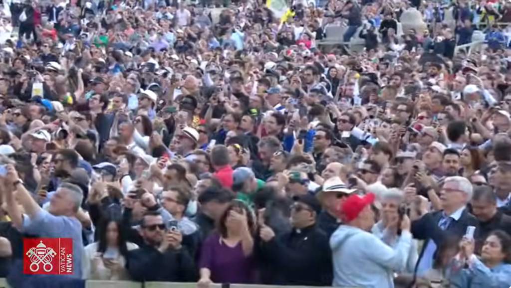Cónclave, segunda fumata negra
