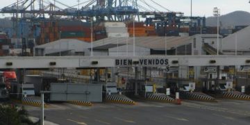 Trabajadores de Aduana de México protestan contra acoso laboral en puerto de Manzanillo