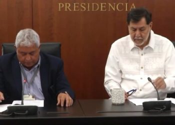 Ofrece abogado a Noroña disculpas públicas por agresiones en el AICM