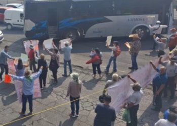 Bloquean Periférico en protesta por macro libramiento mexiquense