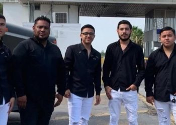 Protestan en Reynosa por desaparición de un grupo de música norteña