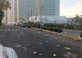 Siete muertos, detenidos y más de 200 toneladas de basura dejan motociclistas en Acapulco