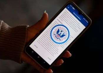 El Gobierno de Estados Unidos anuncia programa para facilitar auto deportación