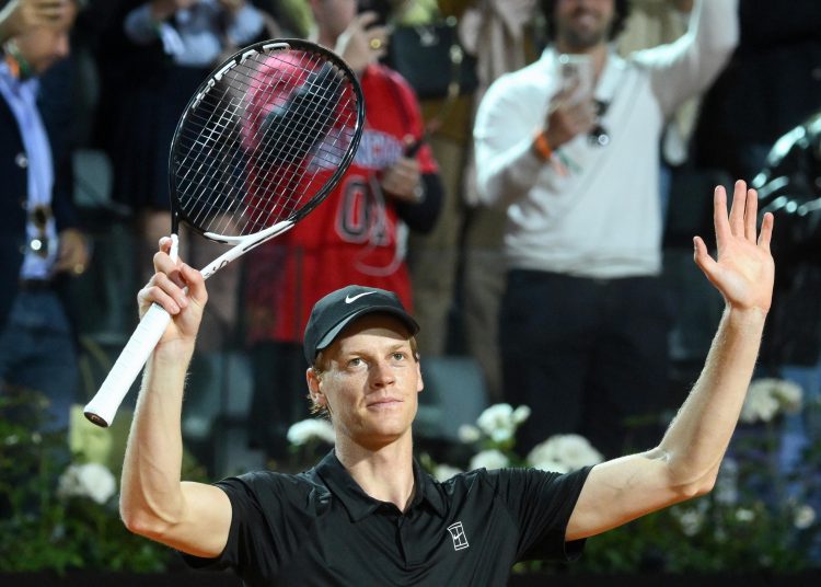 ROME (Italy), 10/05/2025.- Jannik Sinner of Italy celebrates winning his men's singles match against Mariano Navone of Argentina at the Italian Open tennis tournament in Rome, Italy, 10 May 2025. (Tenis, Italia, Roma) EFE/EPA/ALESSANDRO DI MEO